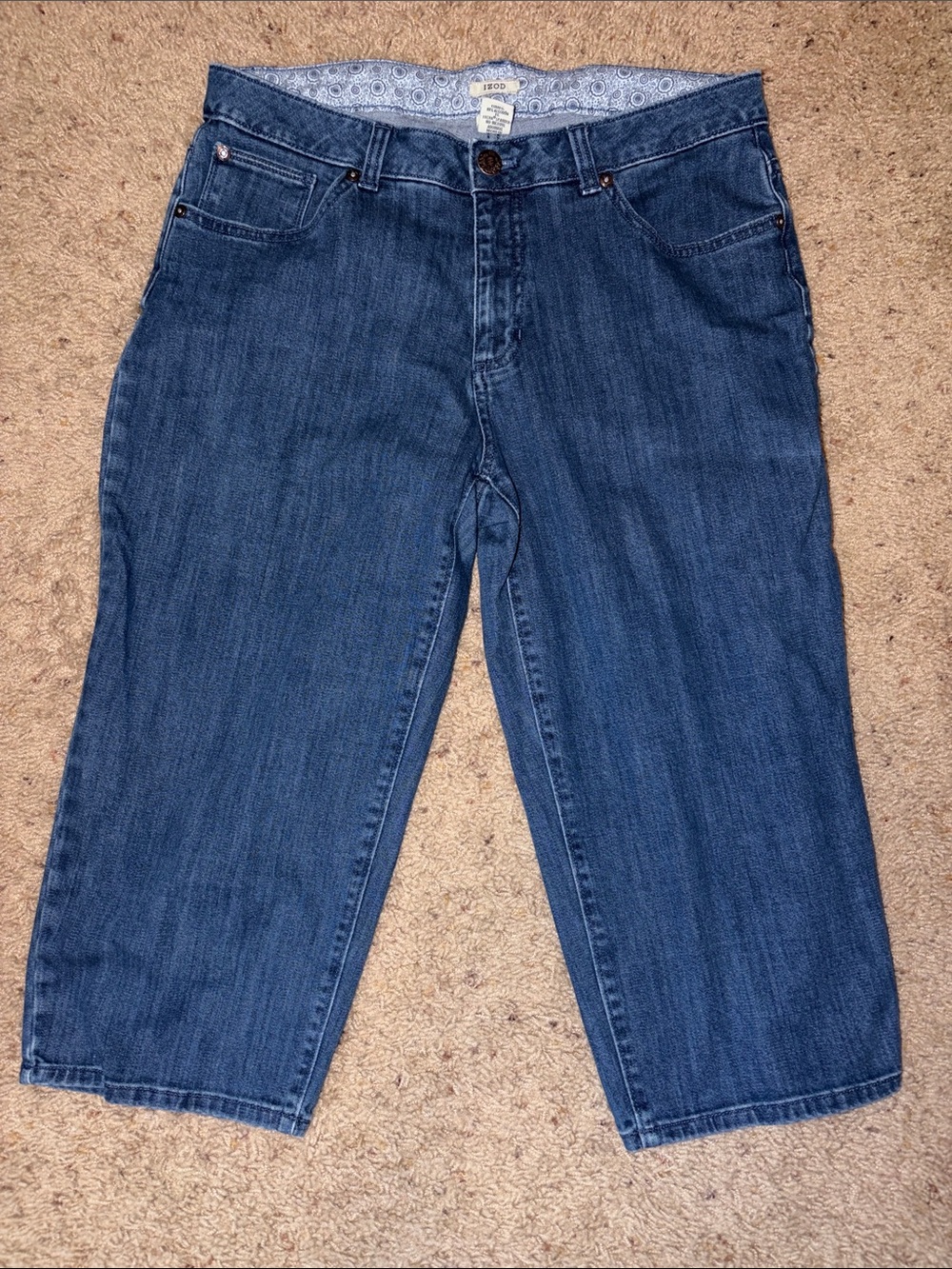 Izod Woman’s Relaxed Denim Capris in Medium Blue Size 14